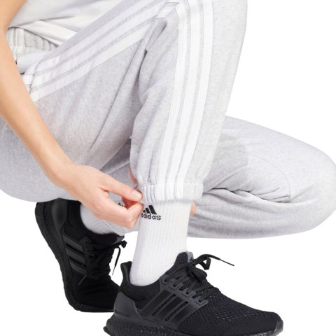 Spodnie damskie adidas Essentials 3-Stripes Fleece Loose-Fit szare IN6178