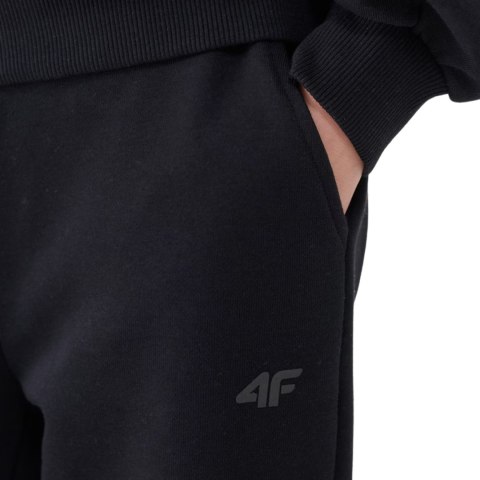 Spodnie dla dziewczynki 4F CAS F0950 głęboka czerń 4FJWSS25TTROF0950 20S
