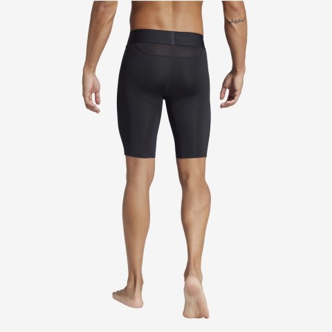 Spodenki adidas TechFit JP1477
