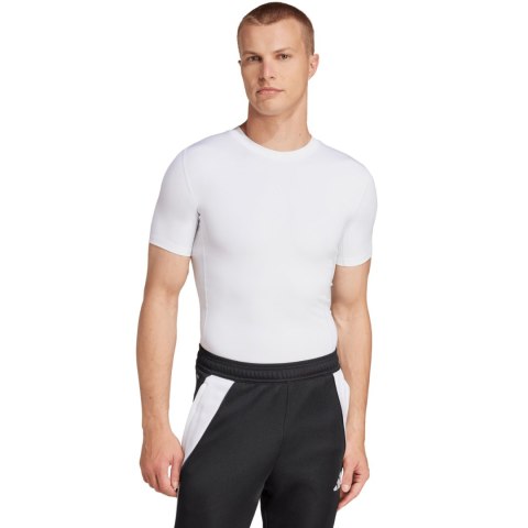 Koszulka męska adidas Techfit Short Sleeve Tee biała JP4675