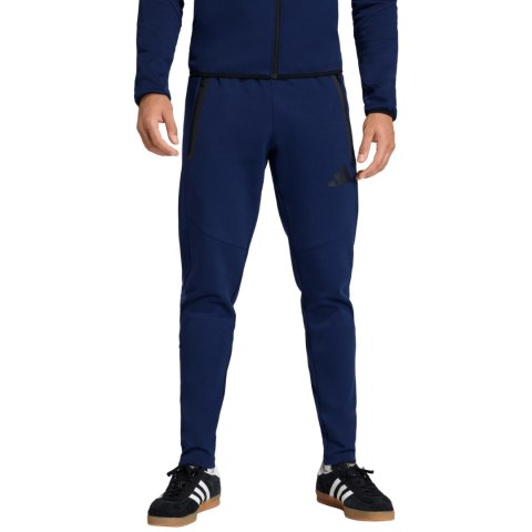 Spodnie męskie adidas Tiro 26 Travel Sweat Pant granatowe KF6073