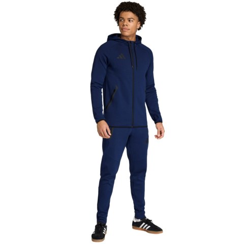 Spodnie męskie adidas Tiro 26 Travel Sweat Pant granatowe KF6073