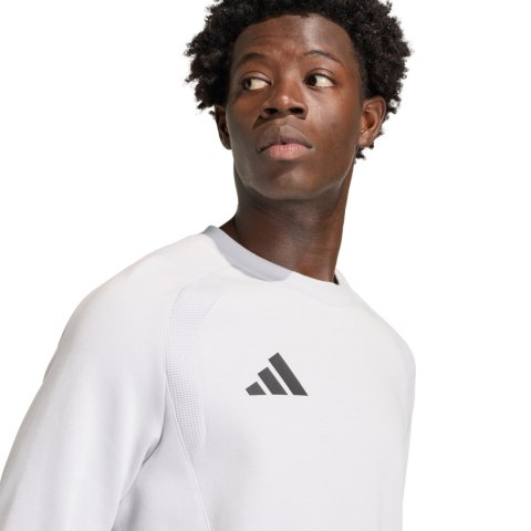 Bluza męska adidas Tiro 26 Travel Crew biała KD3323