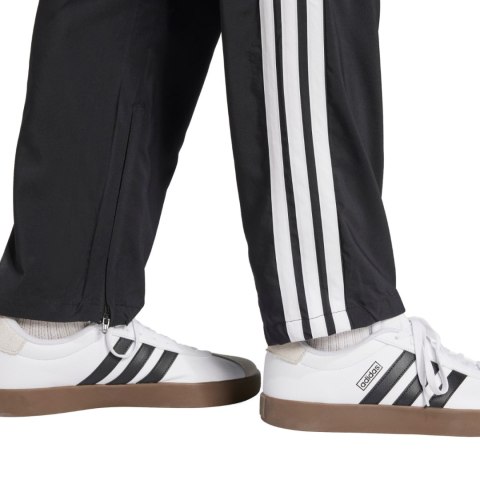 Spodnie męskie adidas Essentials 3-Stripes Stanford Open Hem czarne JC8491