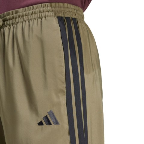 Spodnie męskie adidas Essentials 3-Stripes Stanford Open Hem oliwkowe JE6401