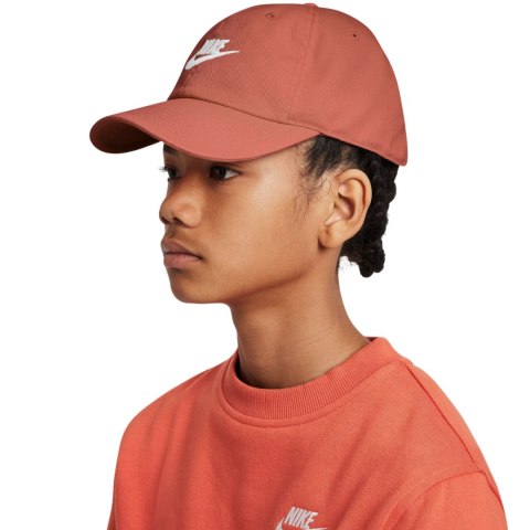 Nike Czapka z daszkiem dla dzieci Nike Club pomarańczowa FB5063 209