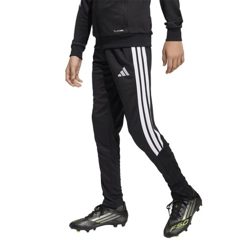 Adidas Spodnie adidas TIRO 26 Training Pants Jr JY9680